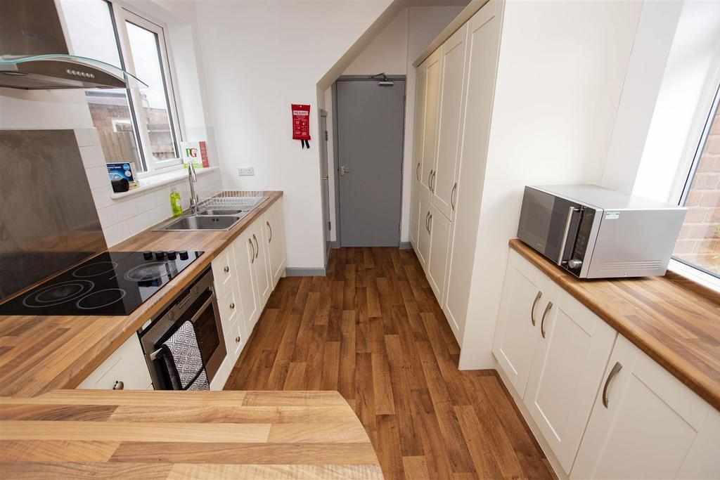 Flat Bournbrook Road in Birmingham