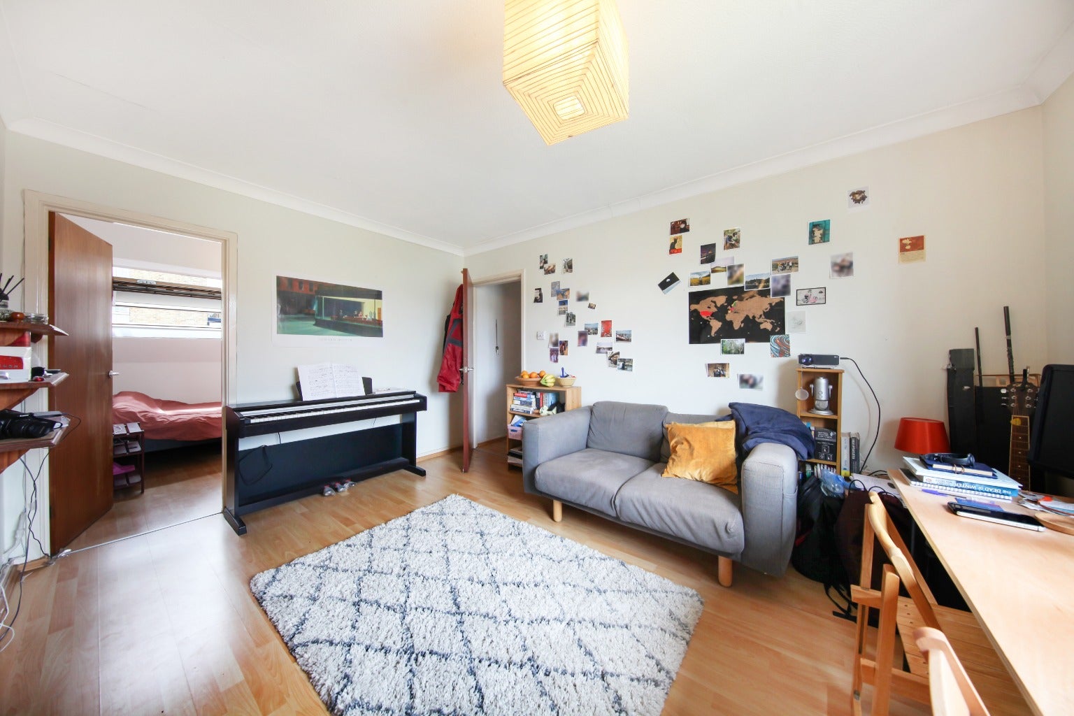 Flat Abbey Gardens in Greater London