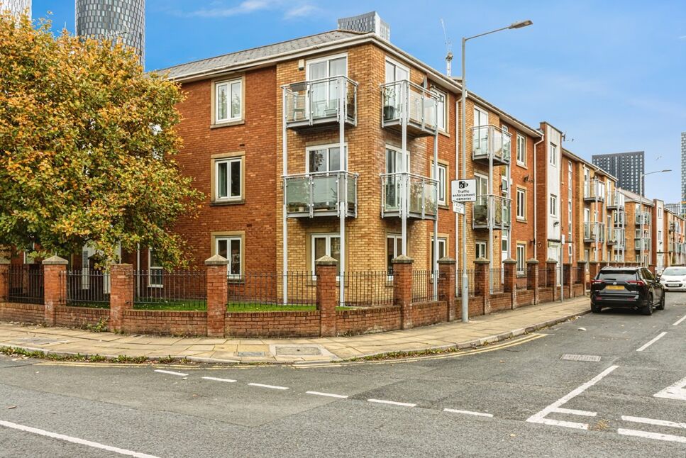 Flat Chevassut Street in Manchester
