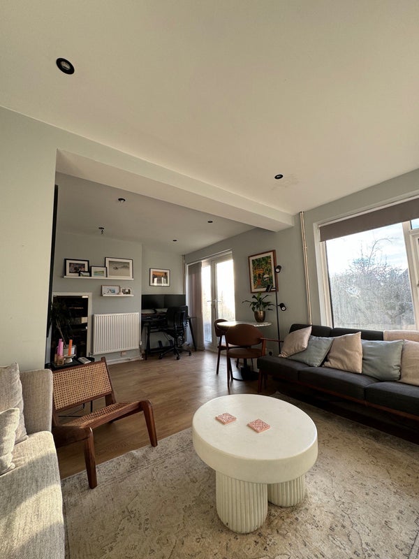 Room Eridge Close in Crawley