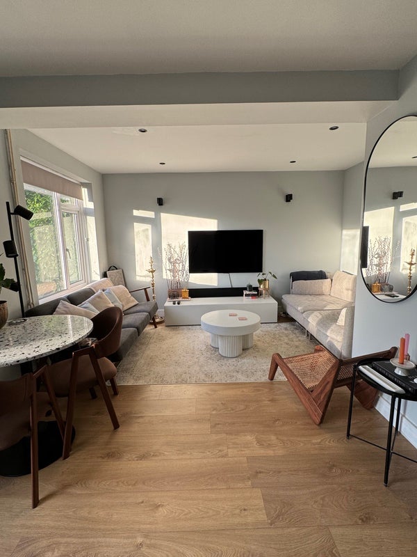 Room Eridge Close in Crawley