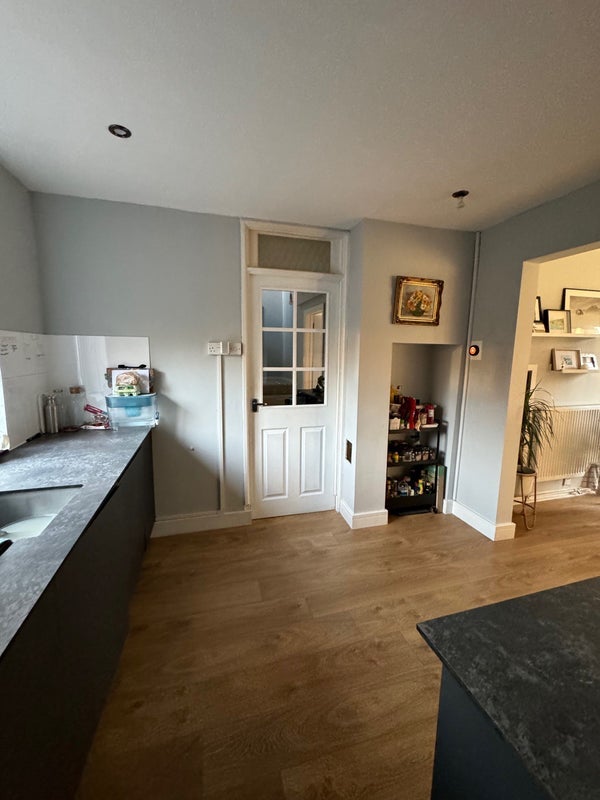 Room Eridge Close in Crawley