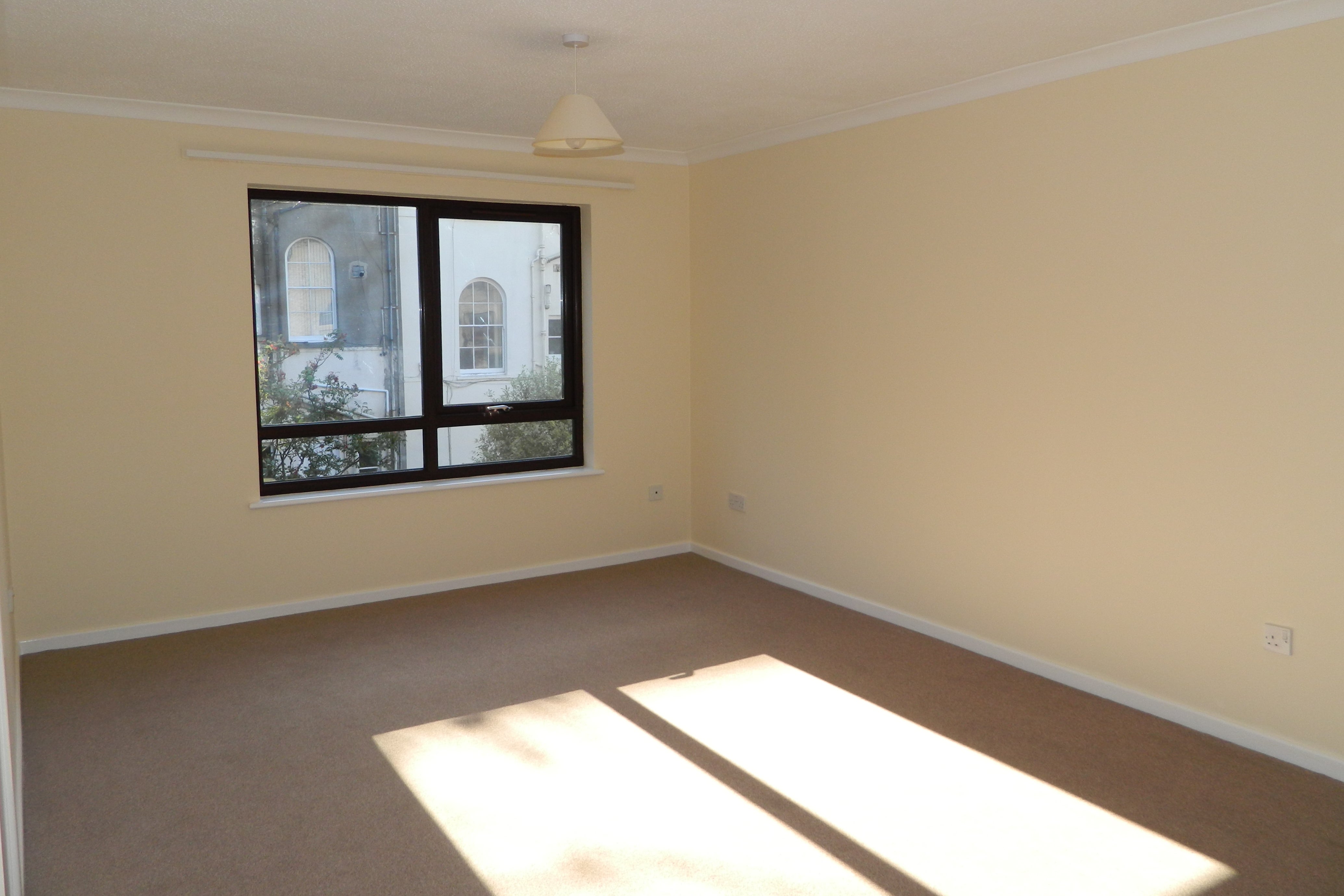 Flat South Road in Weston-super-Mare