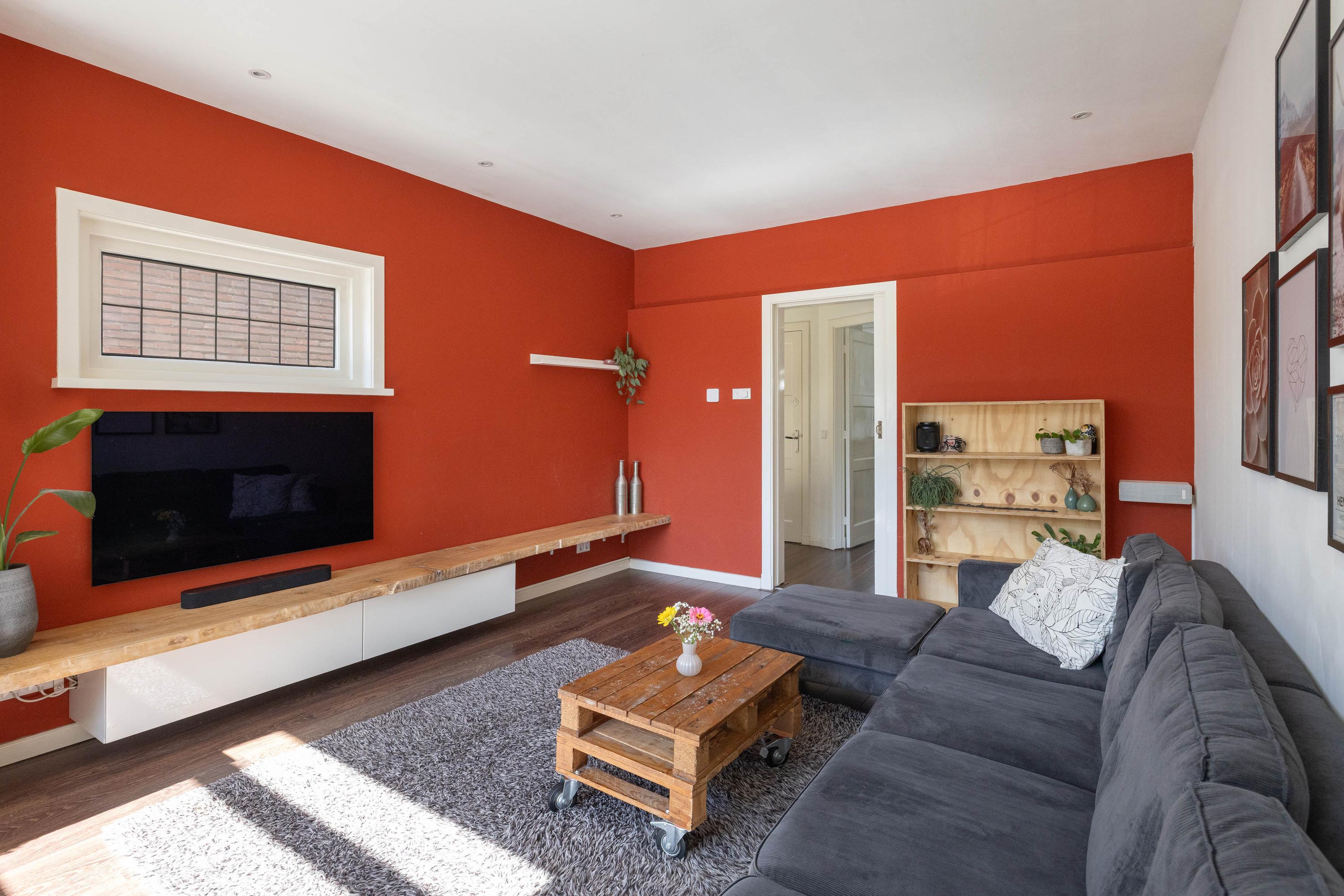 Tussenwoning te koop: Sloetsweg 52, Hengelo