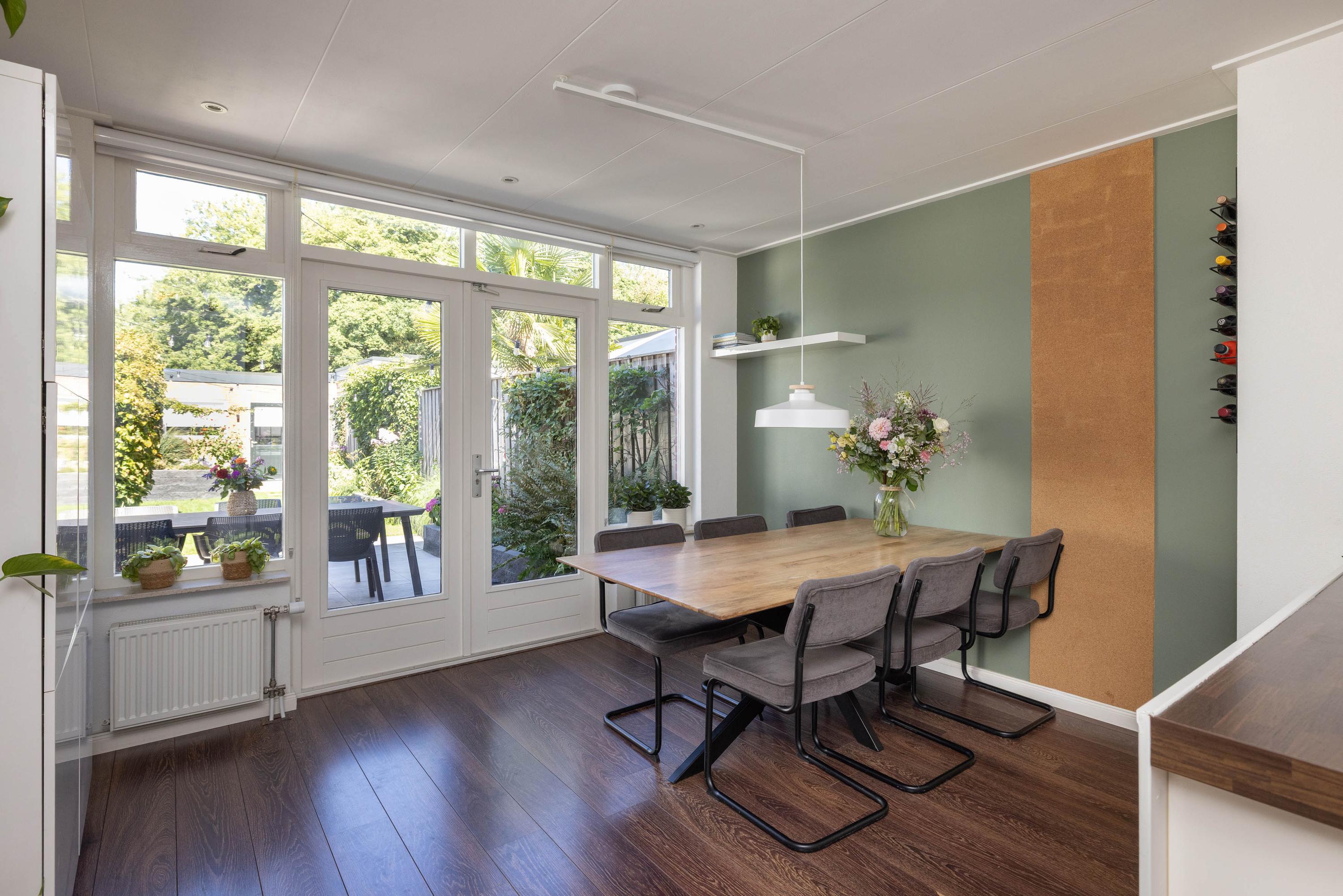 Tussenwoning te koop: Sloetsweg 52, Hengelo