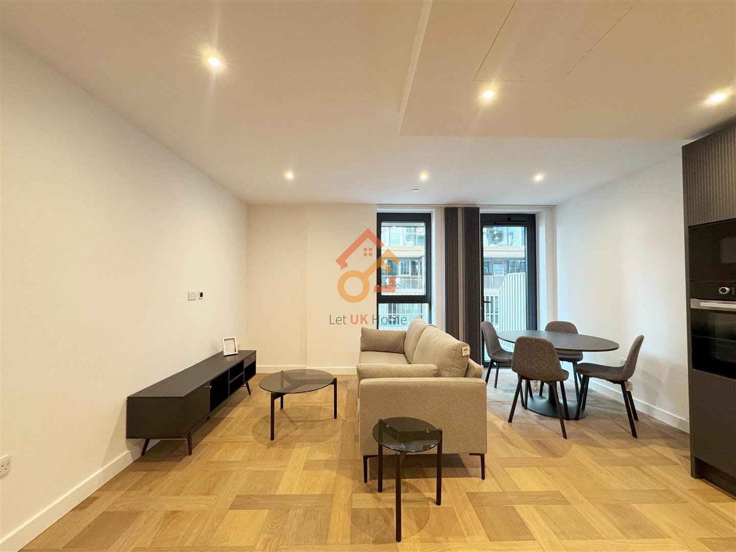Flat Pennington Quay Walk in Greater London