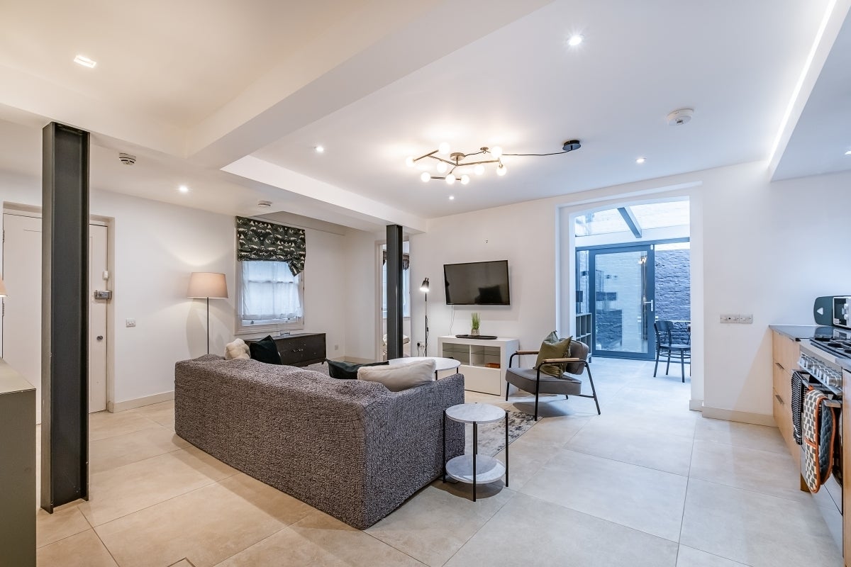 Flat Warwick Avenue in City of Westminster