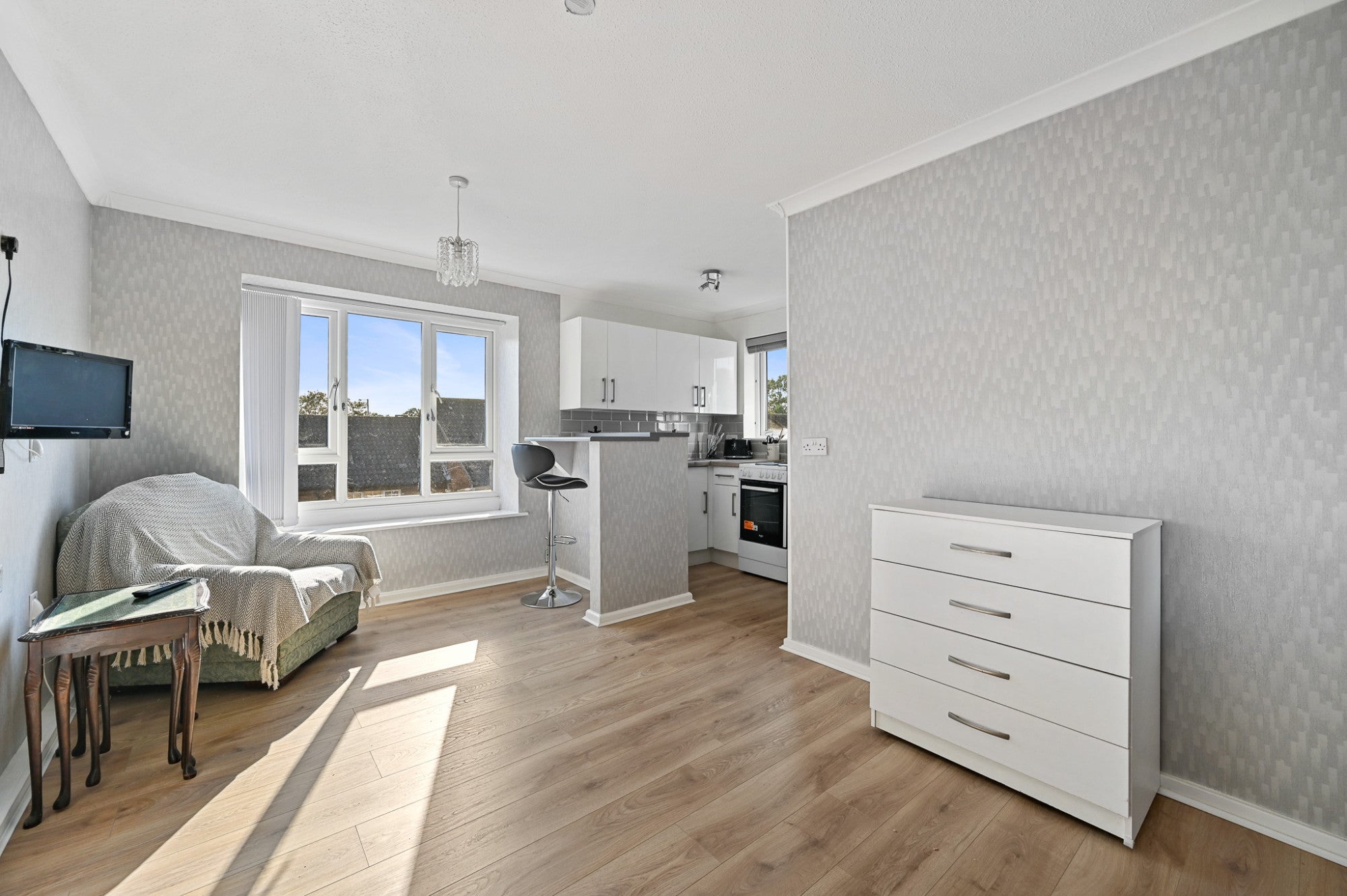 Flat Hindhead Close in Greater London