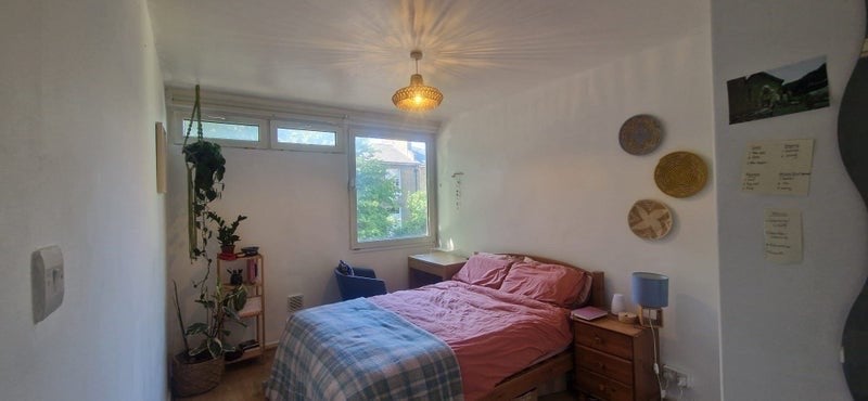 Room Shrubland Road in Greater London