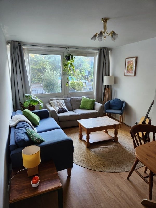 Room Shrubland Road in Greater London