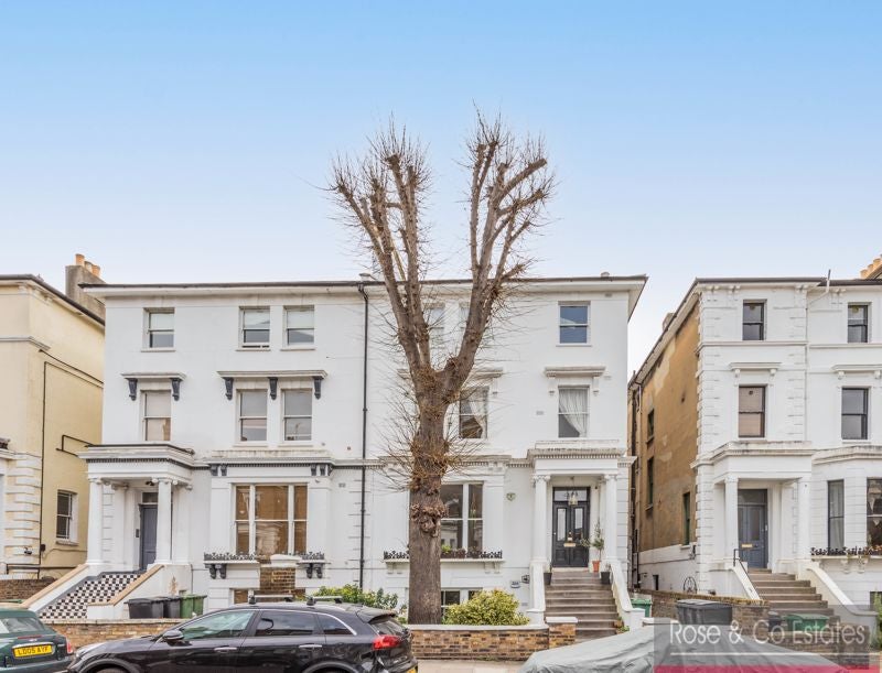 Flat Priory Road in Greater London