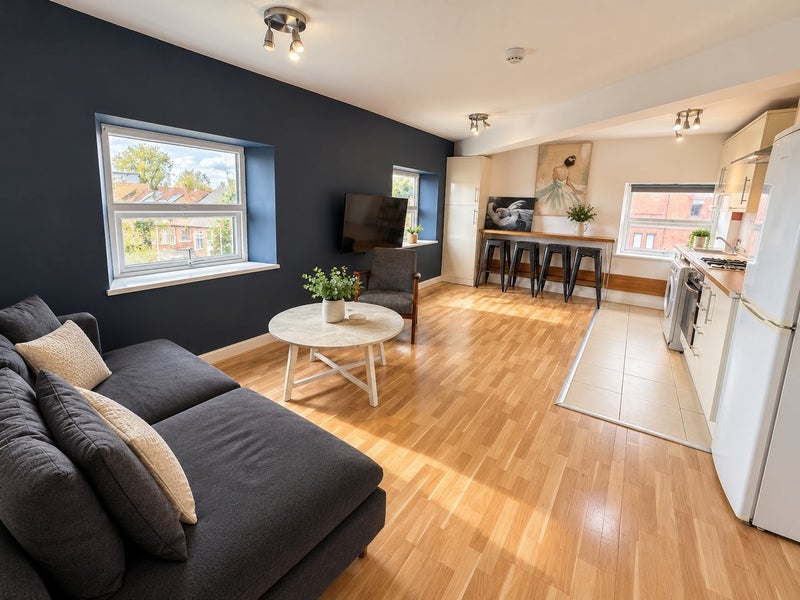 Flat Shelmore Drive in Liverpool