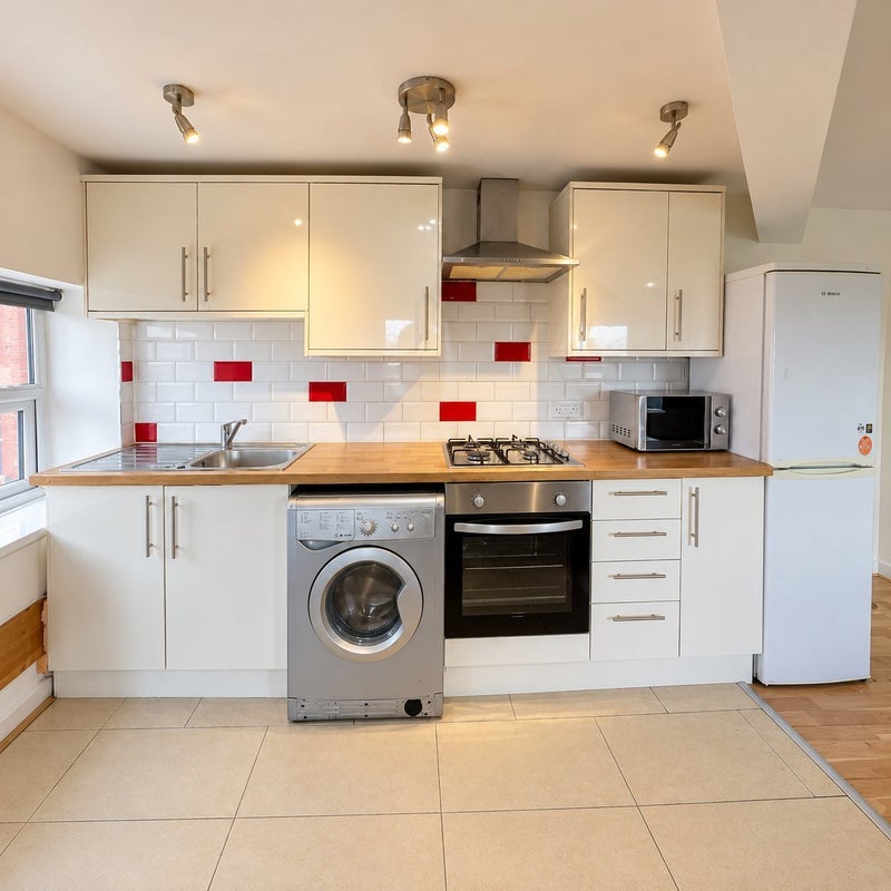Flat Shelmore Drive in Liverpool
