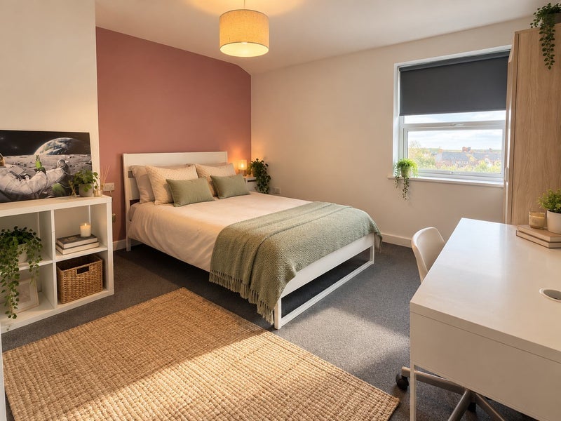 Flat Shelmore Drive in Liverpool