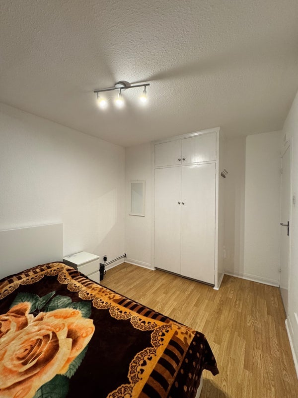 Room Aran Drive in Greater London