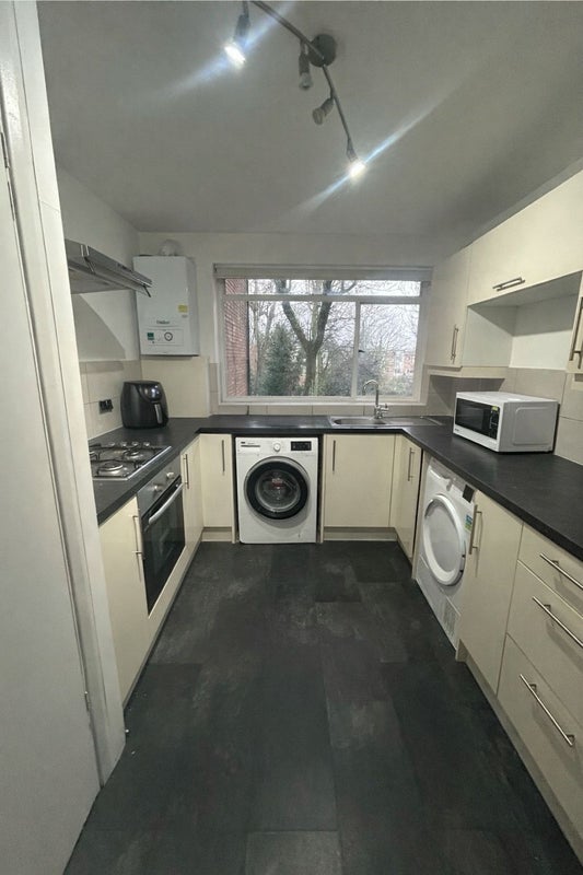 Room Aran Drive in Greater London