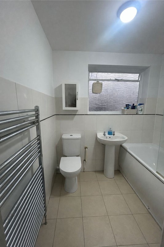 Room Aran Drive in Greater London