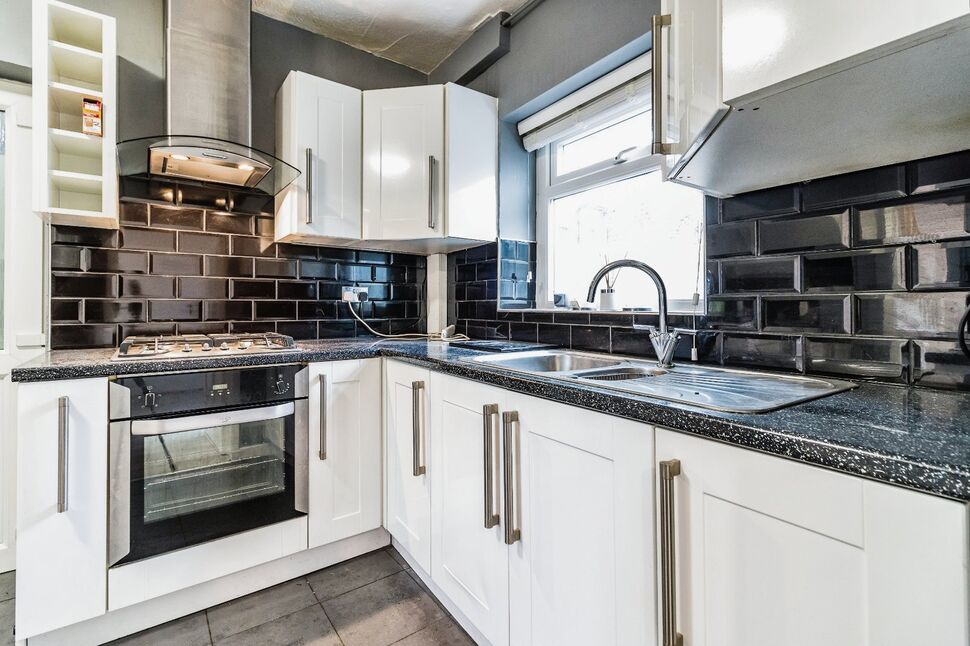 Flat Coronation Road in Failsworth