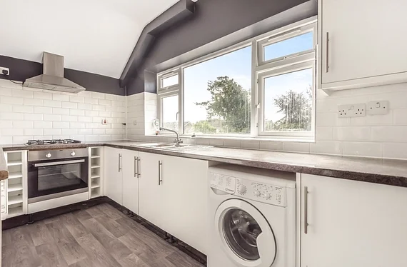 Flat Prince's Plain in Greater London
