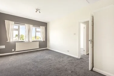Flat Prince's Plain in Greater London