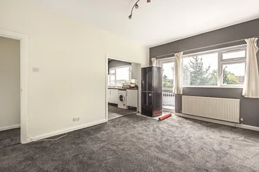 Flat Prince's Plain in Greater London