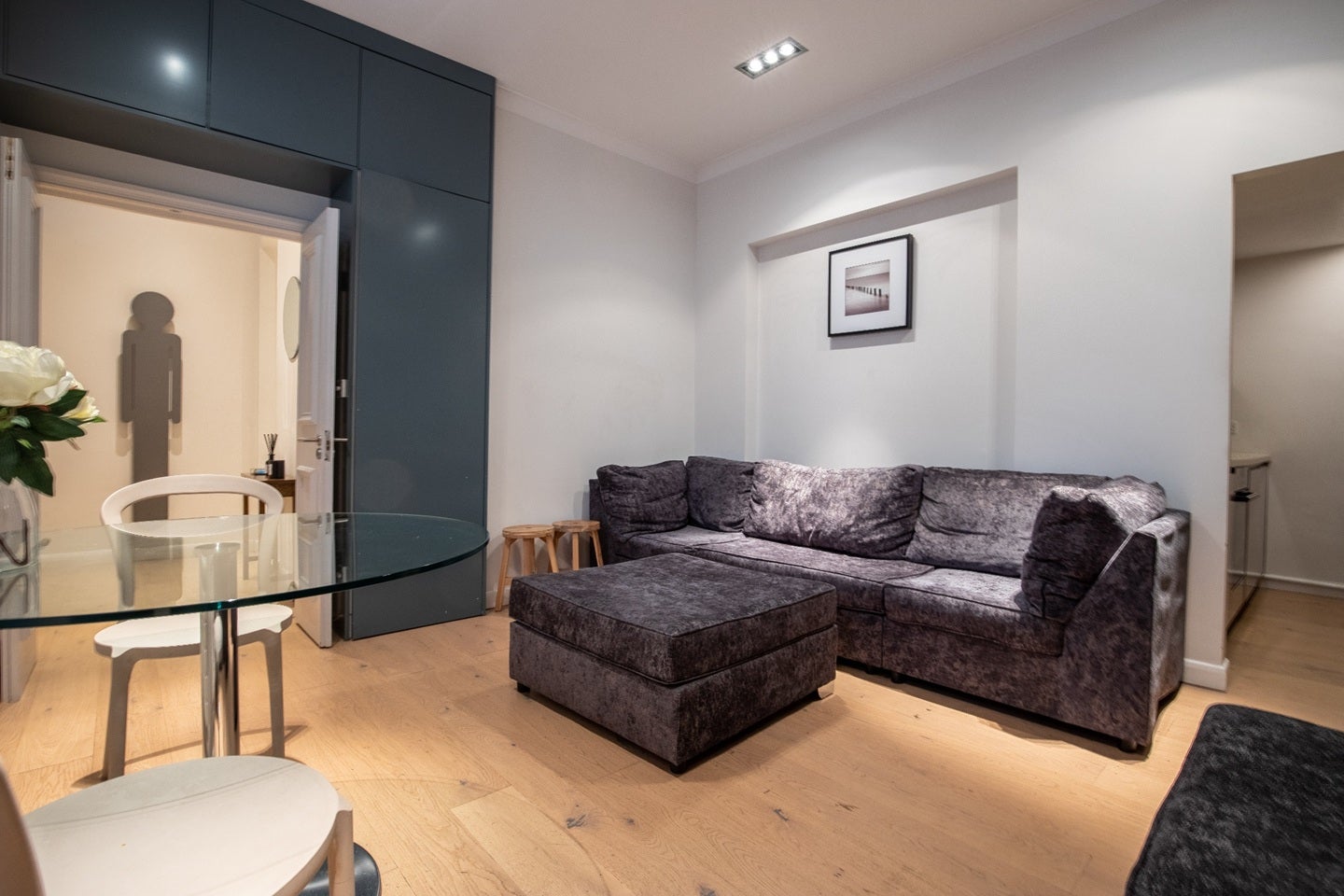 Flat Courtfield Road in Greater London