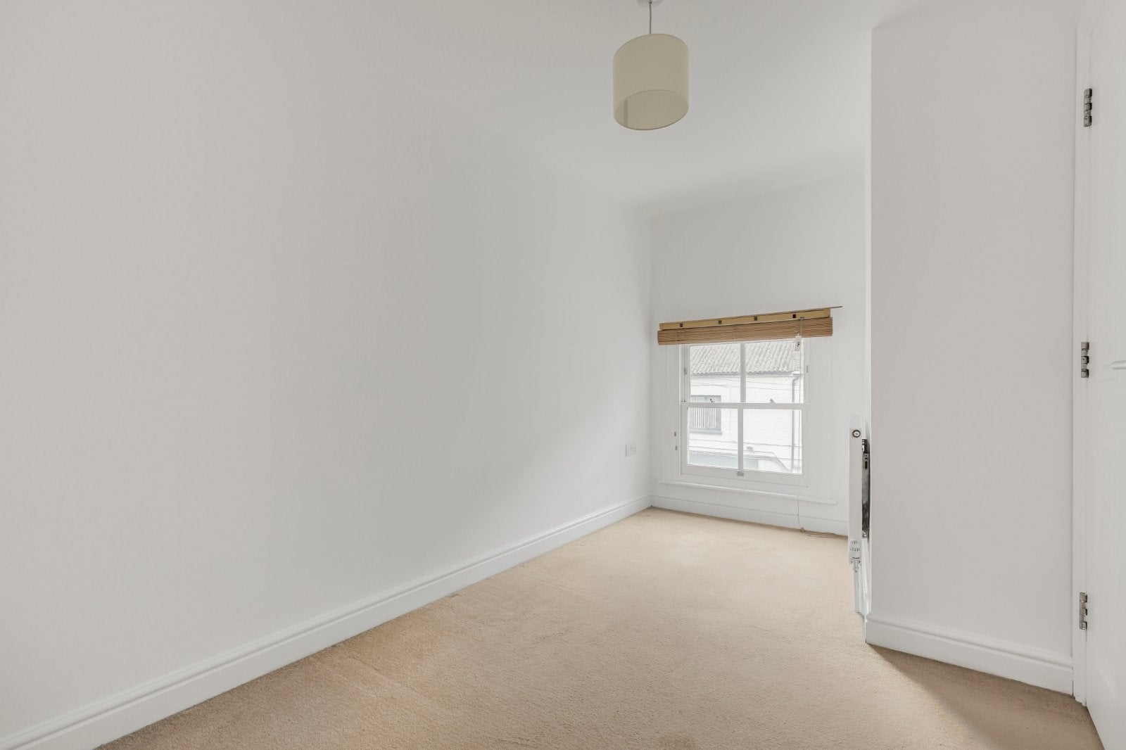 Flat Royal Parade in Greater London