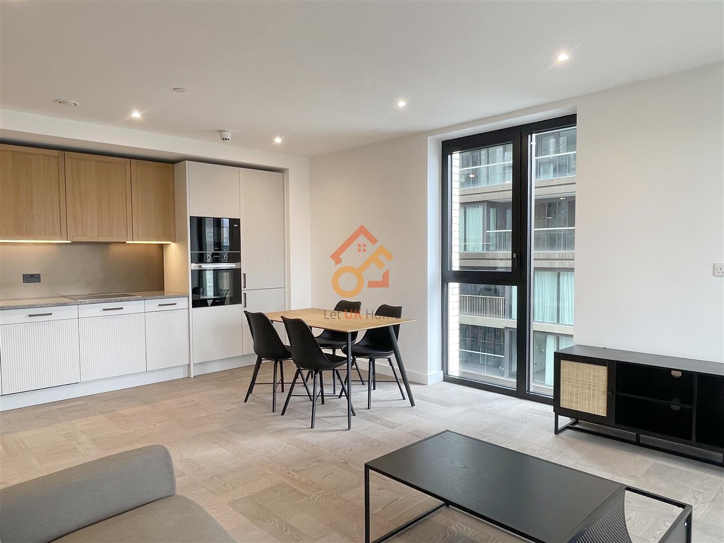 Flat Merino Gardens in Greater London