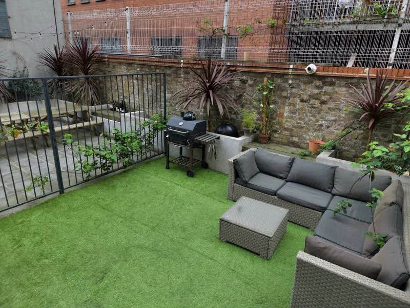 Room Vine Court in Greater London