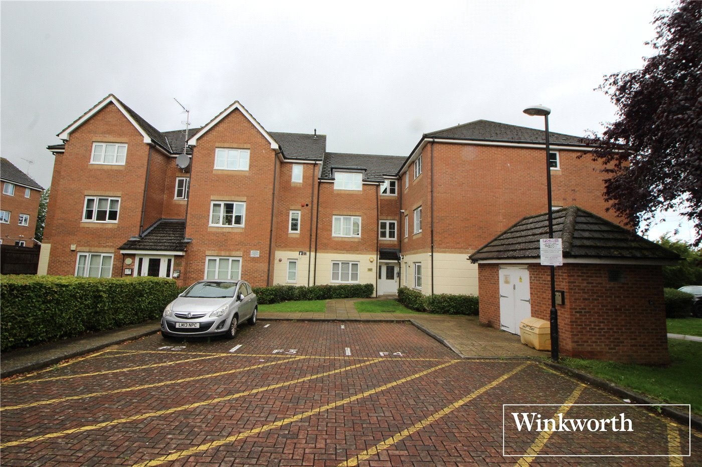 Flat Eaton Way in Hertsmere