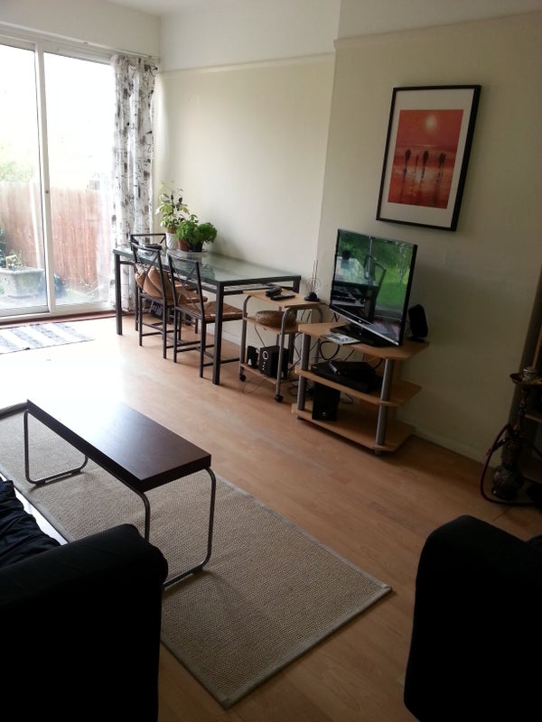 Room Compton Road in Greater London