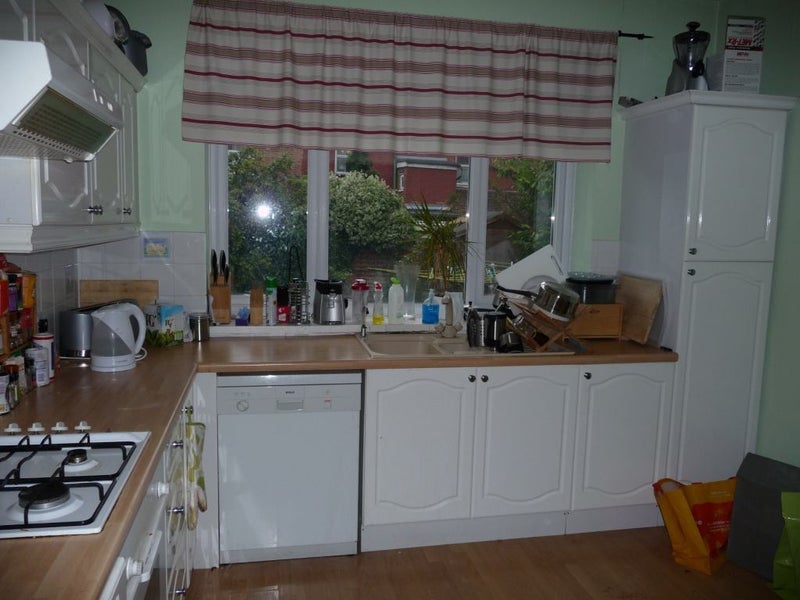 Room Compton Road in Greater London