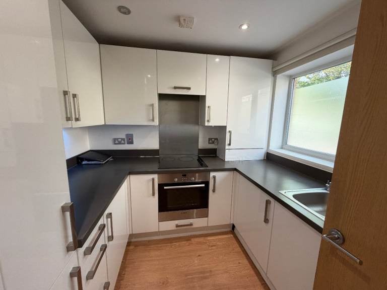 House Pontes Avenue in Greater London