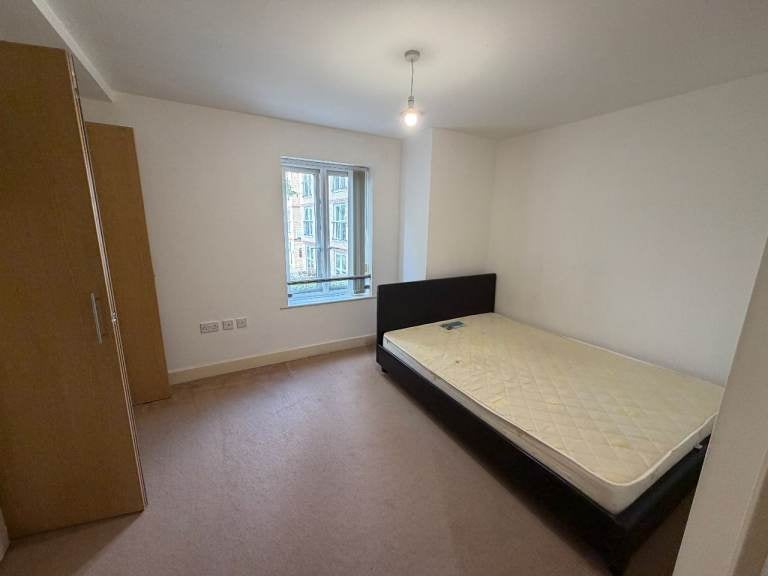 House Pontes Avenue in Greater London