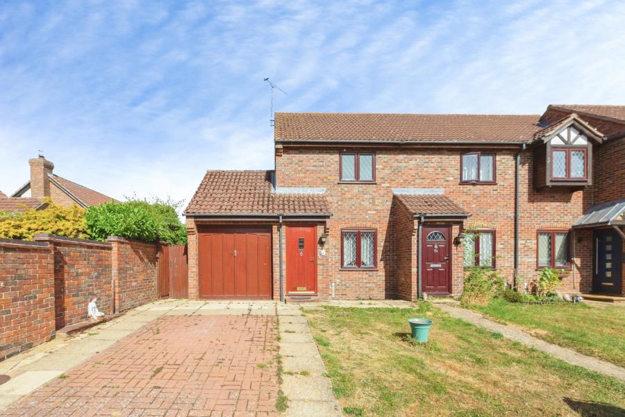 House Anstey Close in Waddesdon