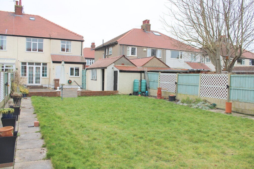Flat Salisbury Avenue in West Kirby