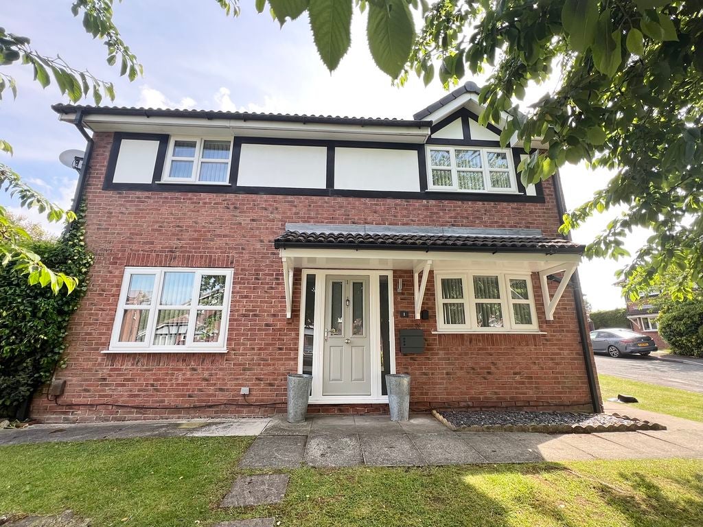 House Apperley Grange in Salford