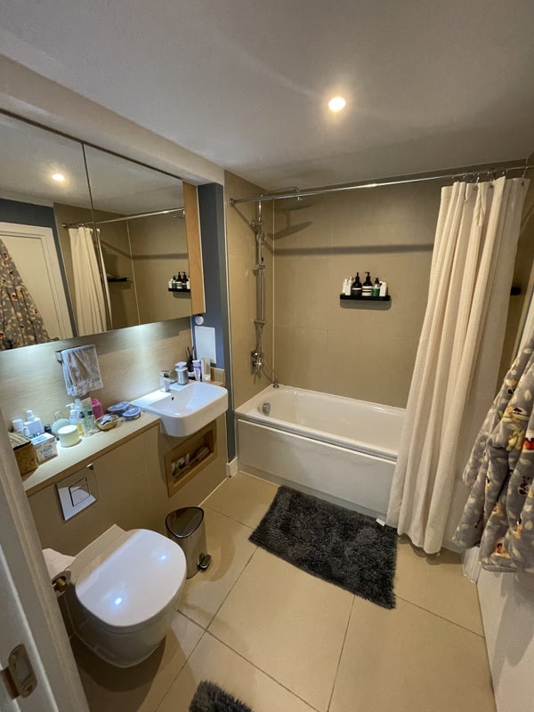 Room Dalston Square in Greater London