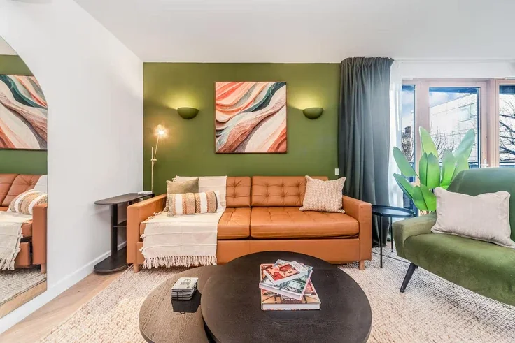 Flat Calshot Street in Greater London
