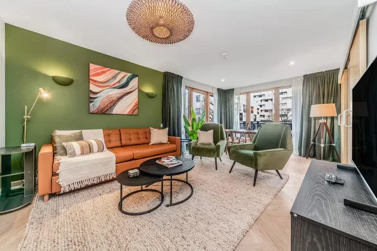 Flat Calshot Street in Greater London