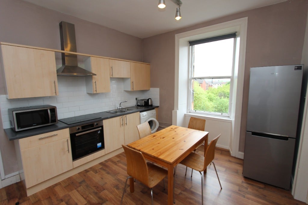 Flat Tay Street in City of Edinburgh