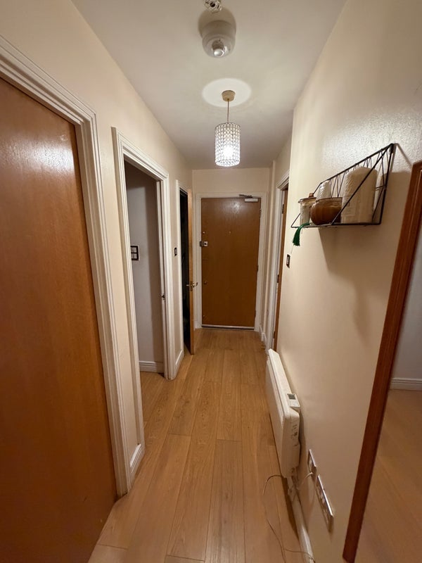 Room High Street in Greater London