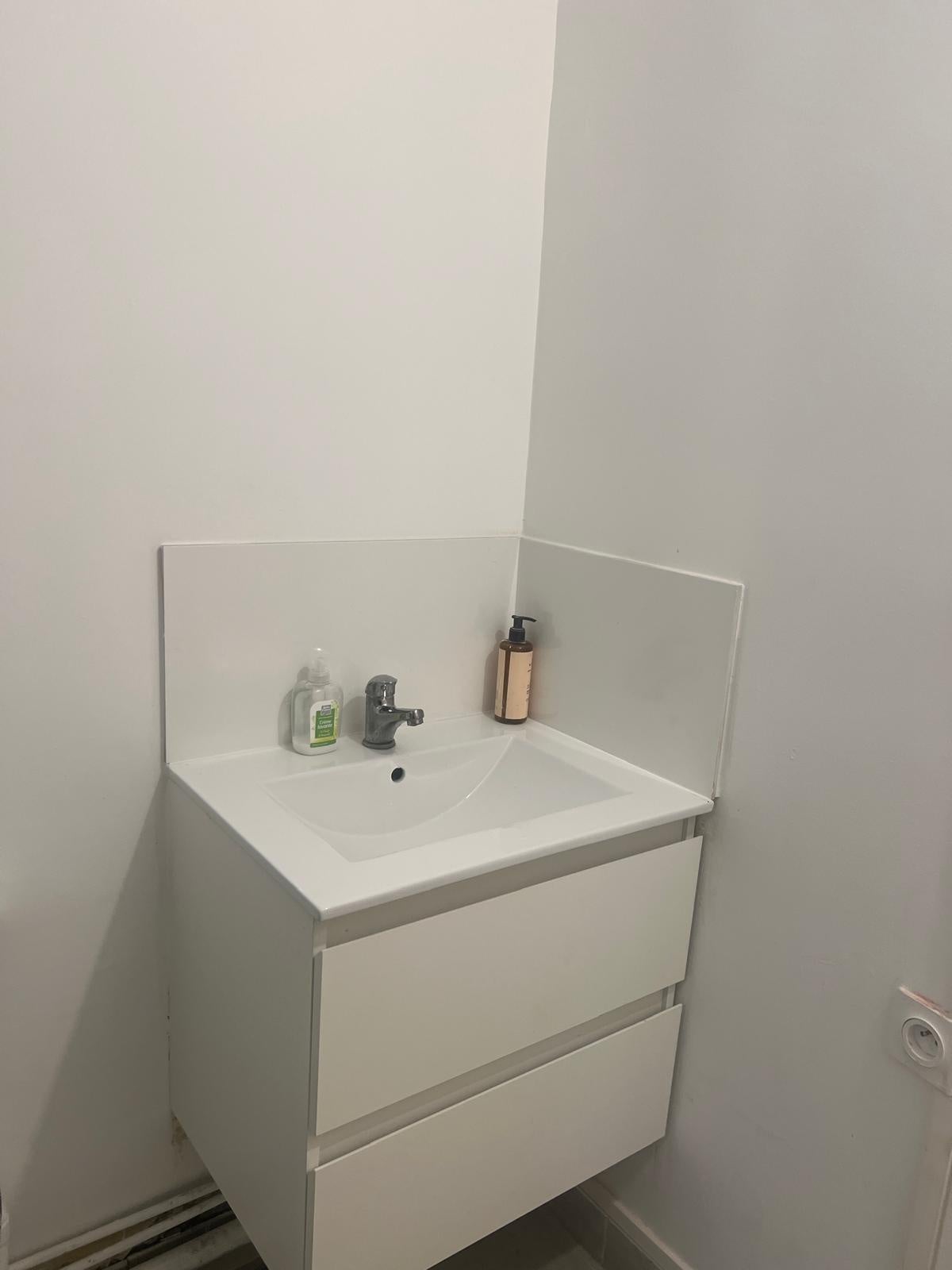Flat Rue Paul Vaillant-Couturier in Levallois-Perret