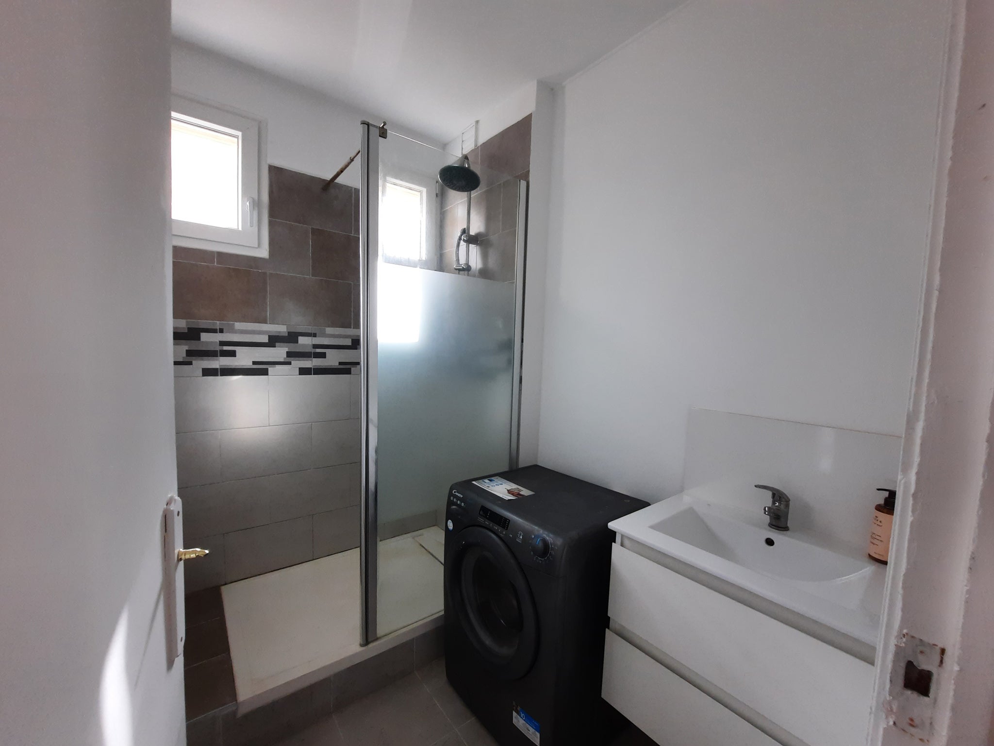 Flat Rue Paul Vaillant-Couturier in Levallois-Perret