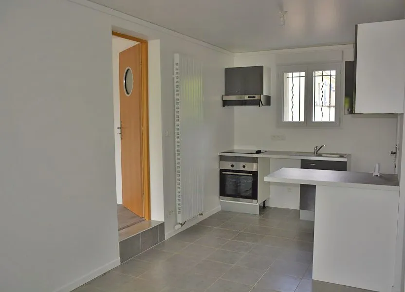 Flat Rue de la Petite Croix in Épône
