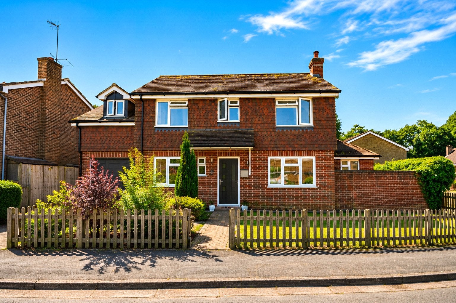 House Chestnut Way in Waverley