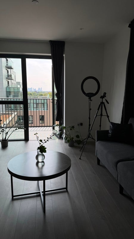 Flat Monsell Road in Greater London