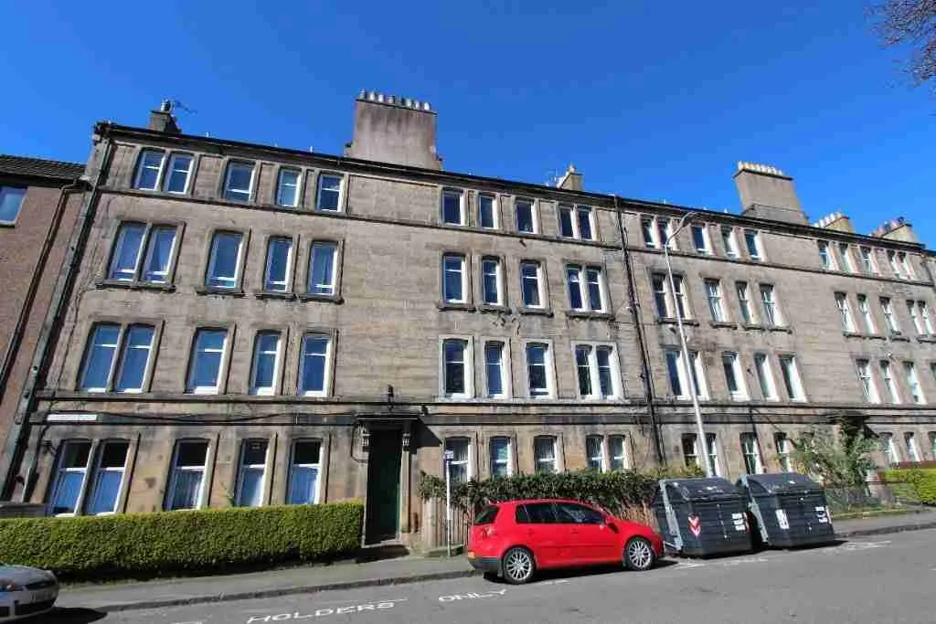Flat Murieston Place in City of Edinburgh