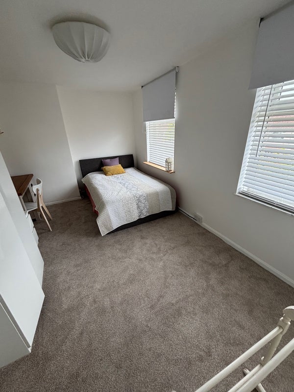 Room Seabridge Lane in Newcastle-under-Lyme