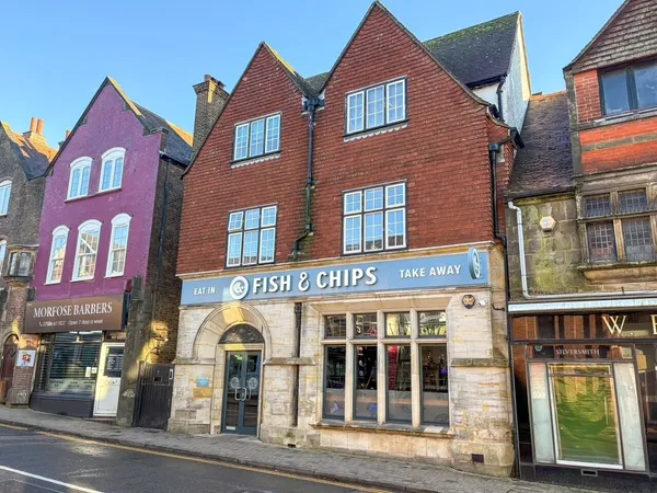 Flat High Street in Wealden